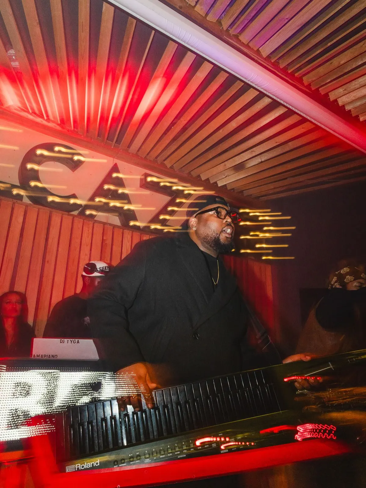 8 febbraio — total black — BeKind Events, foto 18