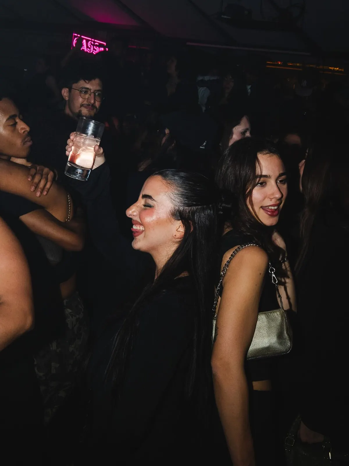 8 febbraio — total black — BeKind Events, foto 20